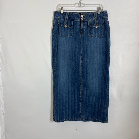 Yami skirt - Picture 1 of 5